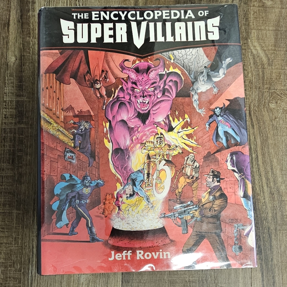 EUC The Encyclopedia of Super Villains Vintage Comic Book